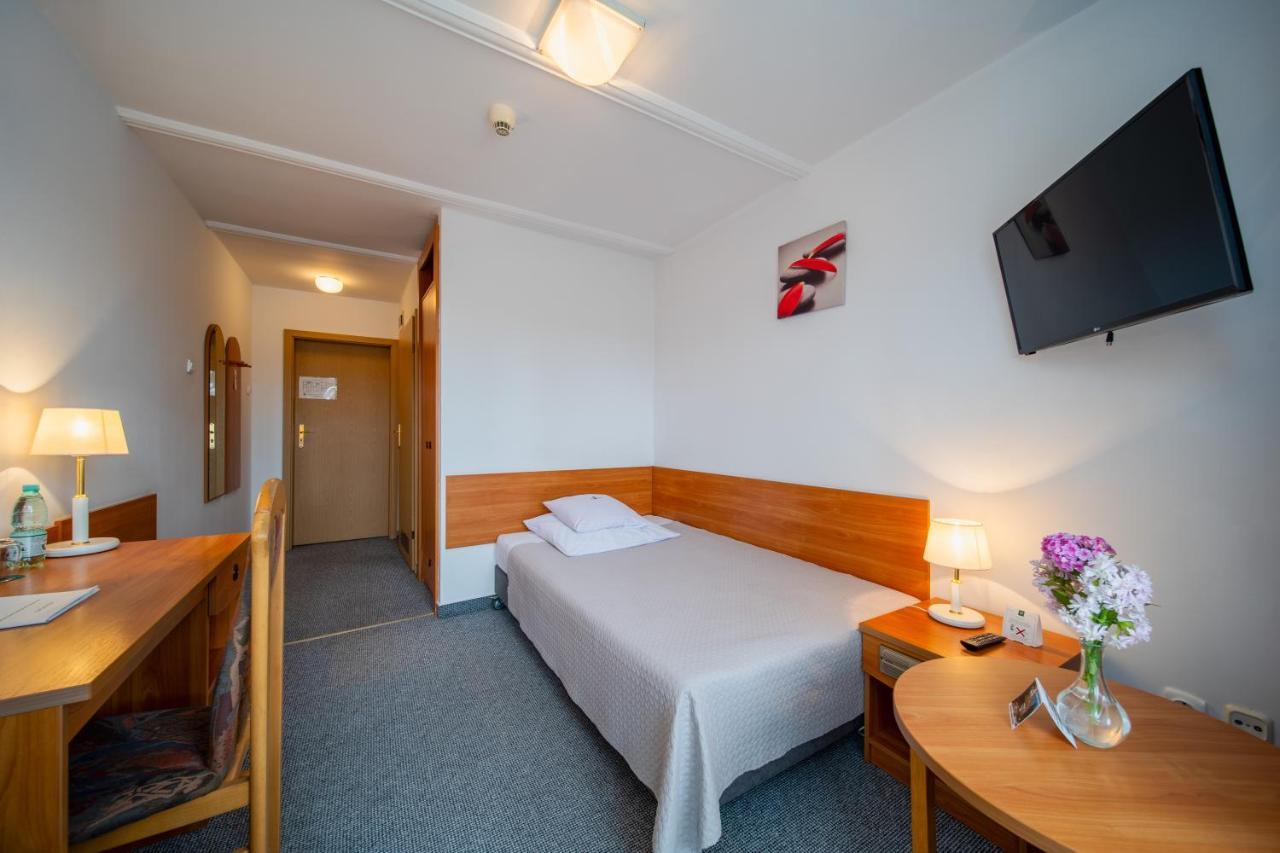 Hotel Gromada Medical SPA Busko Zdrój Exterior foto