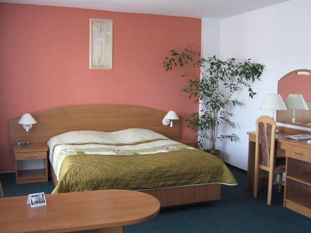 Hotel Gromada Medical SPA Busko Zdrój Exterior foto